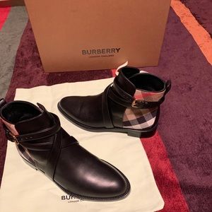 Burberry Ankle Boots, size 8